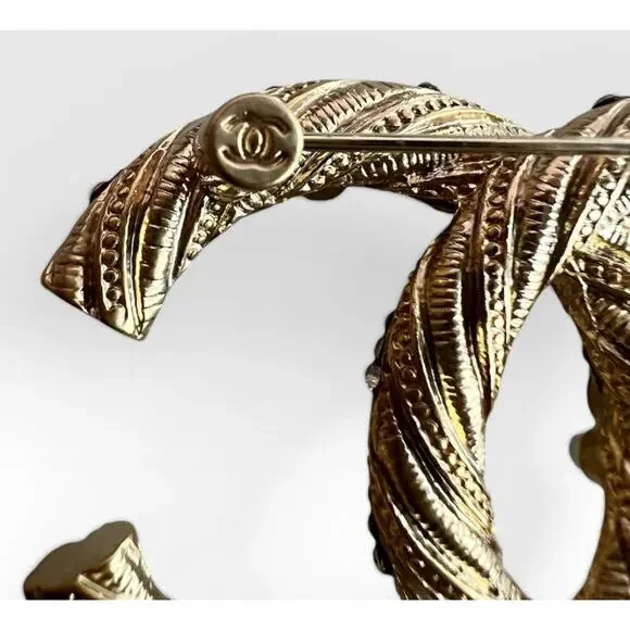 CHANEL Brushed Gold Twisted Crystal and Pearl Brooch 23A (CCXX009) - Picture 8 of 8